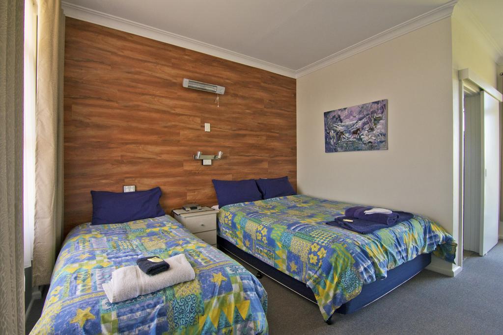 Norfolk Pines Motel Merimbula Bagian luar foto